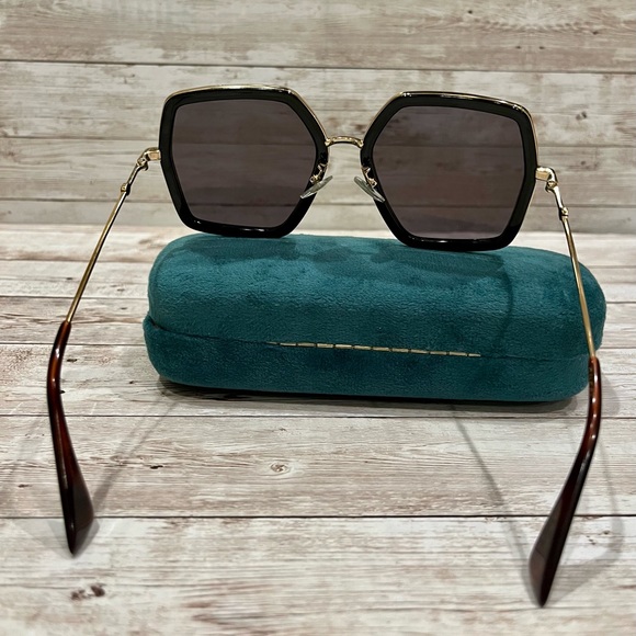 🔥☀️GUCCI Sunglasses-FINAL PRICE!🔥 - Picture 8 of 11